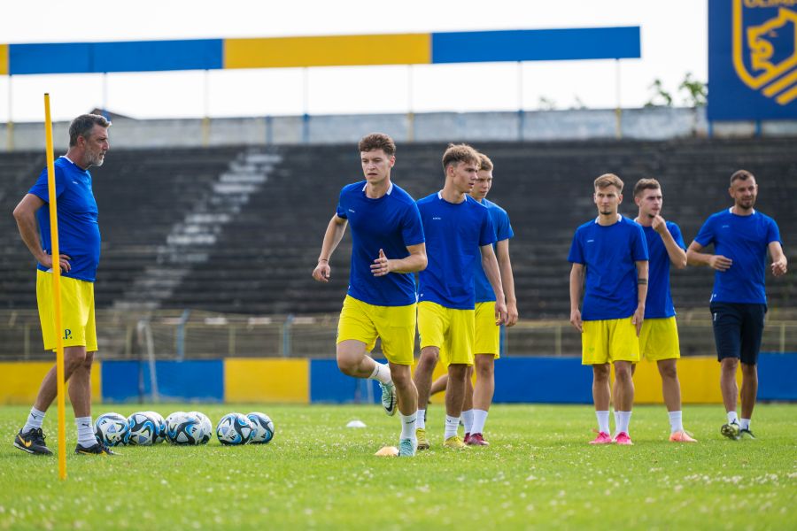 CSM Olimpia joacă vineri primul amical din această vară
